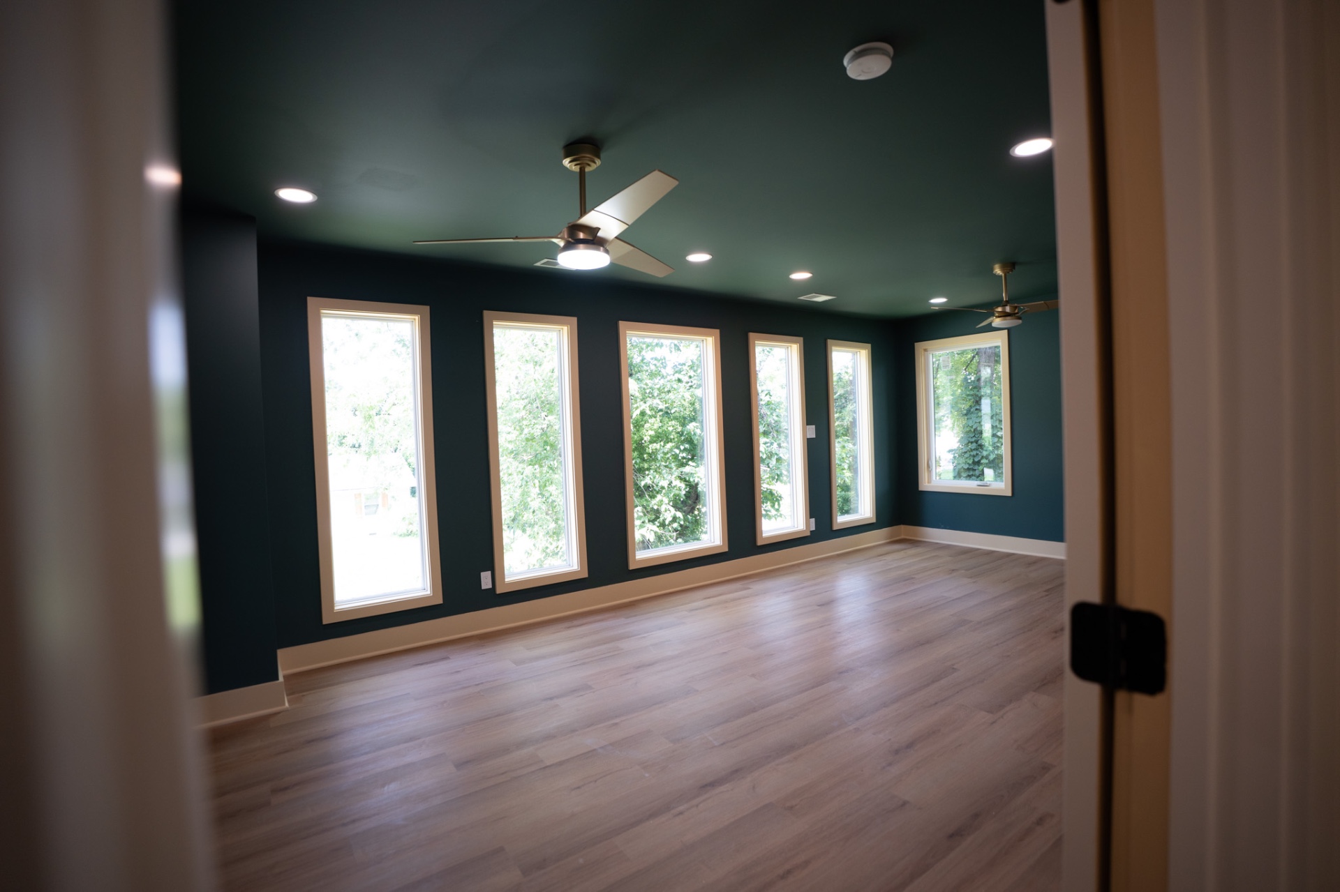 5033 Collinwood Dr — photo 25 of 42