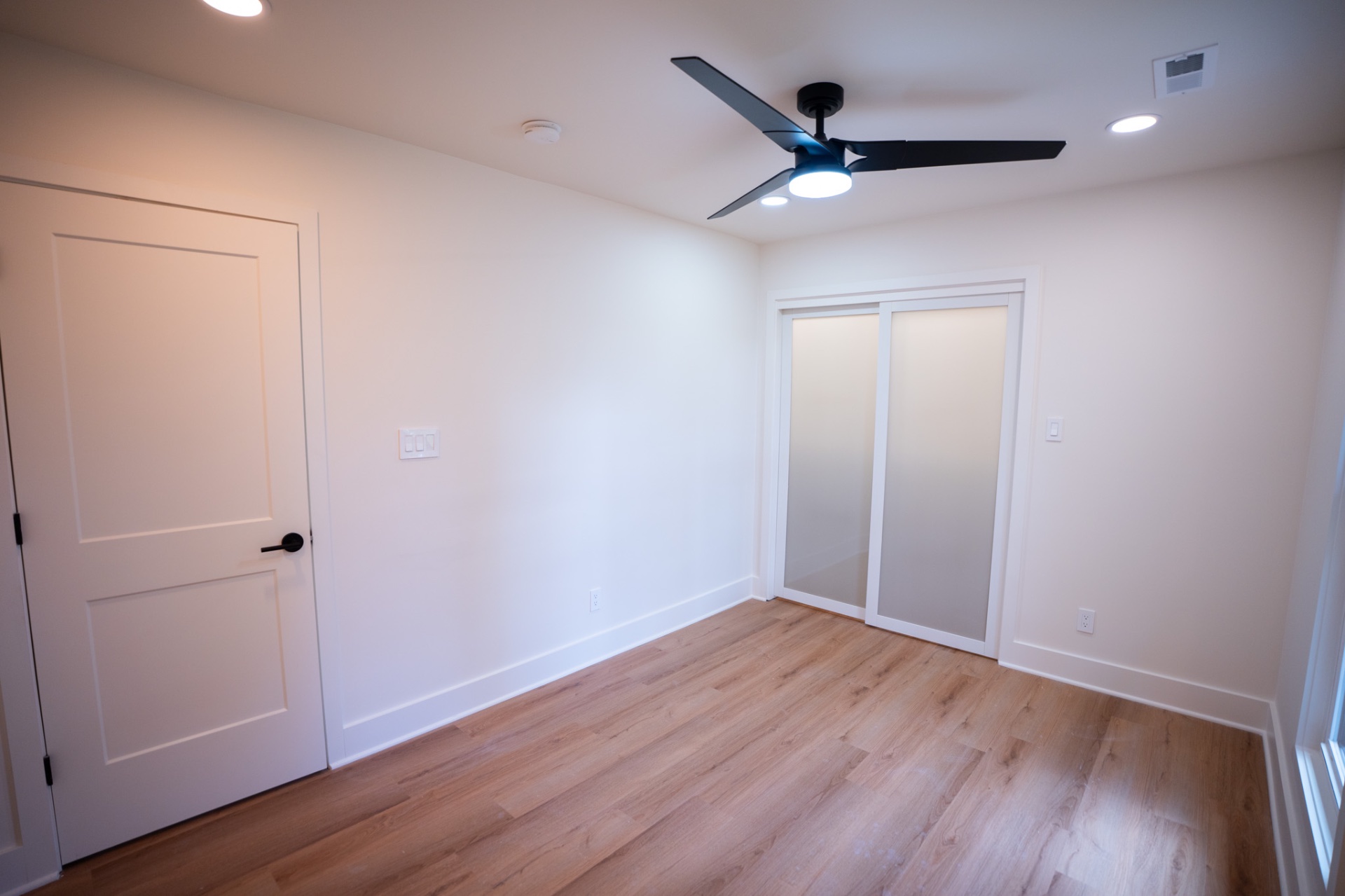 5033 Collinwood Dr — photo 31 of 42
