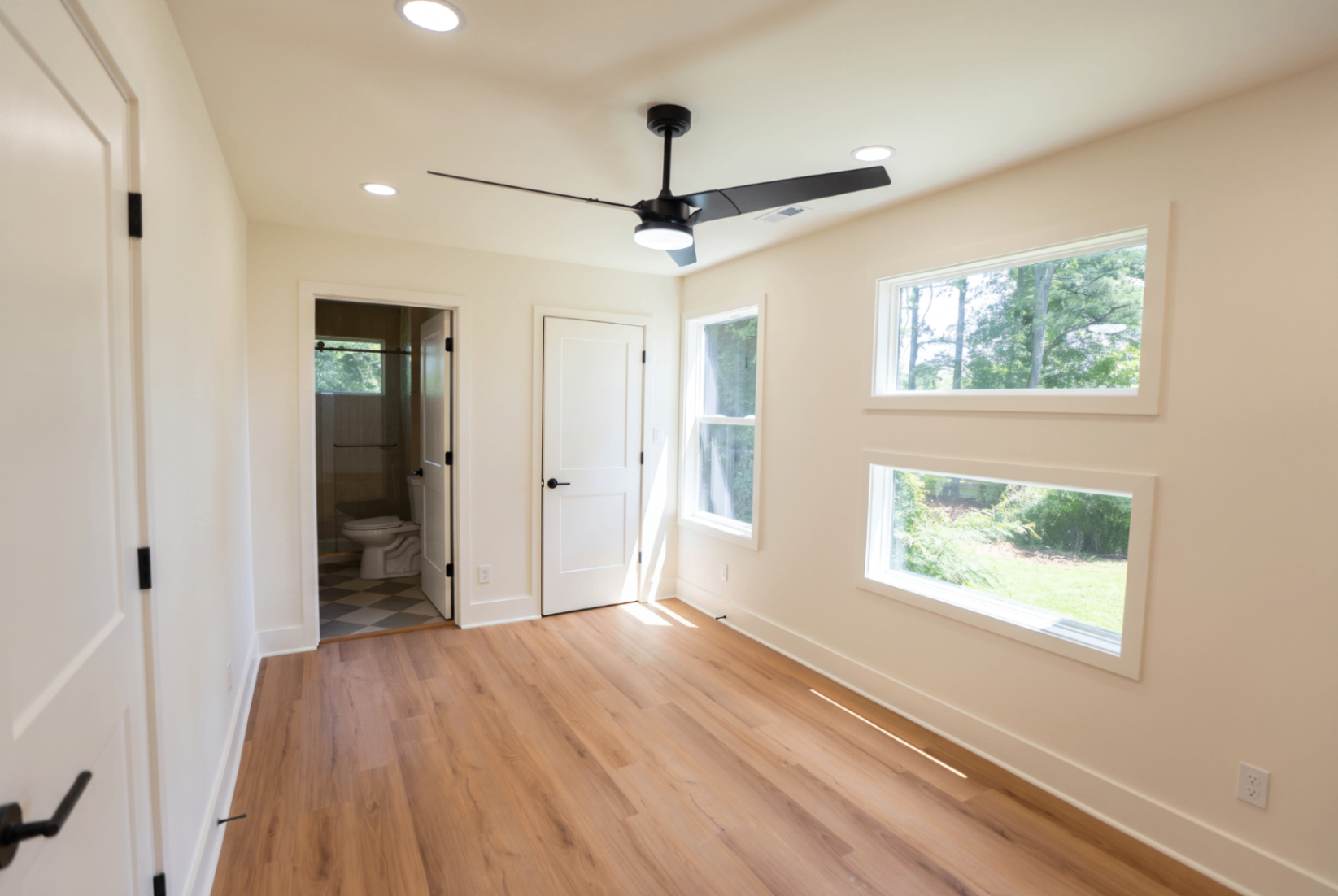 5033 Collinwood Dr — photo 29 of 42