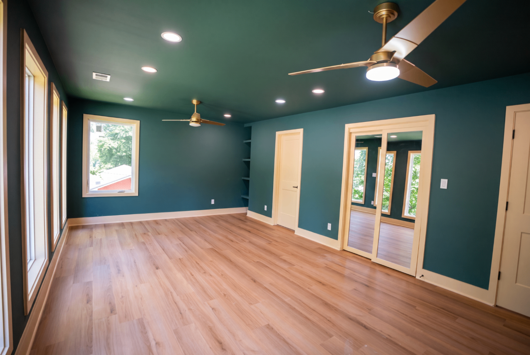5033 Collinwood Dr — photo 24 of 42